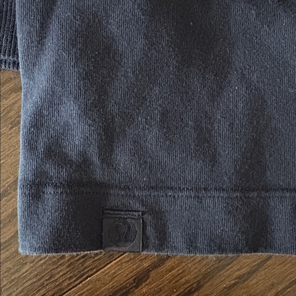 Lululemon Heavy Weight Cotton Jersey Long-Sleeve Shirt - Picture 3 of 3